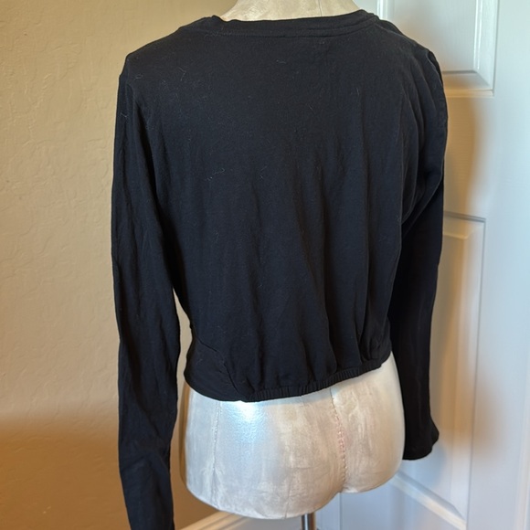Forever 21 Women’s Twist From Long Sleeve Cropped Knit Top Black Size M - Picture 4 of 9